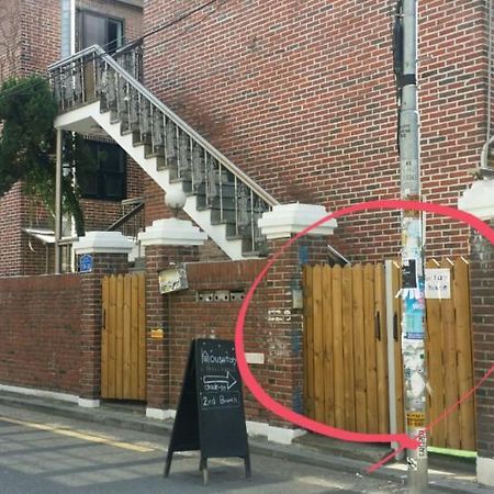 סיאול Hongdae Housetay Guesthouse 2Nd Branch מראה חיצוני תמונה